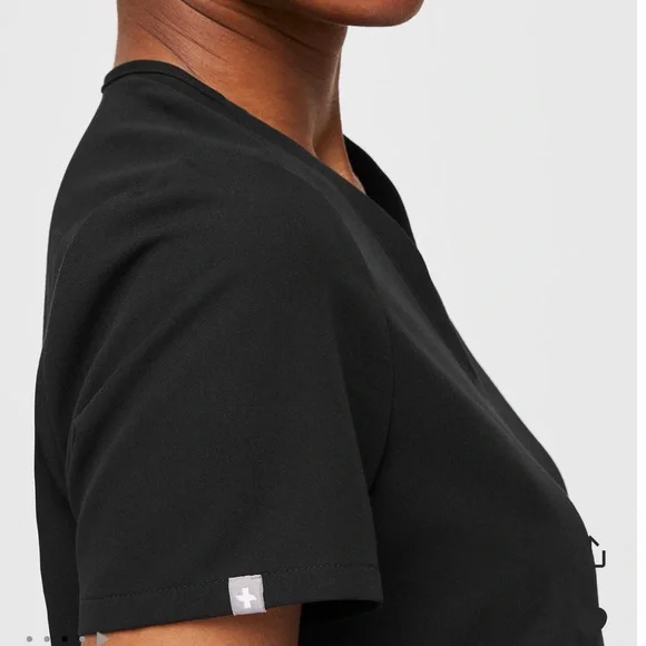 Figs Women's XXL Casma Black Scrub Top - Picture 6 of 7